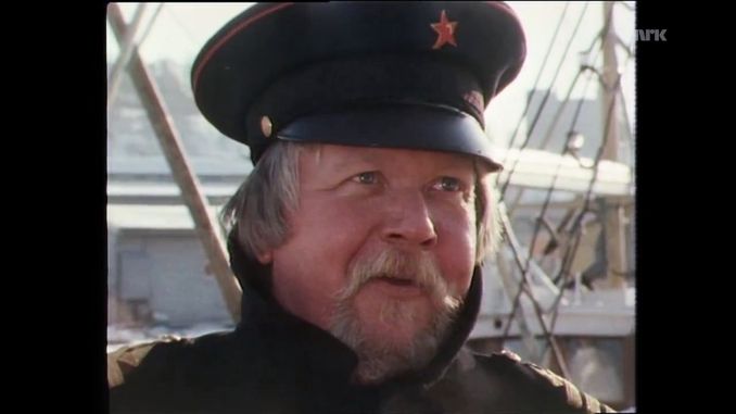 Nå avdøde komiker Harald Heide Steen Jr. som russisk ubåtkaptein. Med samme type Goddag mann økseskaft "kommunikasjon" man i dagens samfunn opplever i møte med våre strålevern- og helsemyndigheter